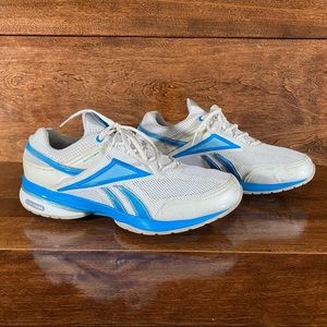 Womens Reebok Easy Tone athletic shoes white 9.5